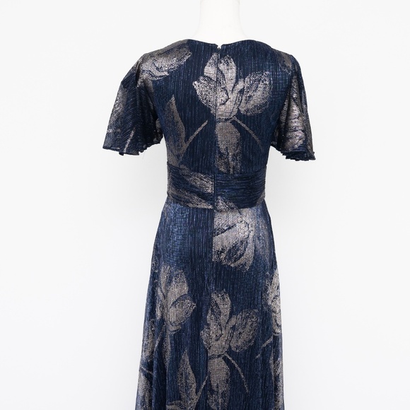 Betsy & Adam - Chloe Long Short Sleeve Metallic Print Gown - Picture 10 of 11